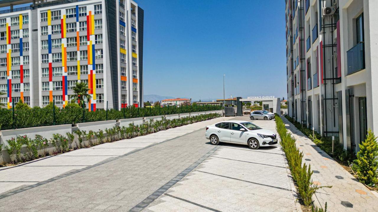 C Suites Antalia Airport Luaran gambar