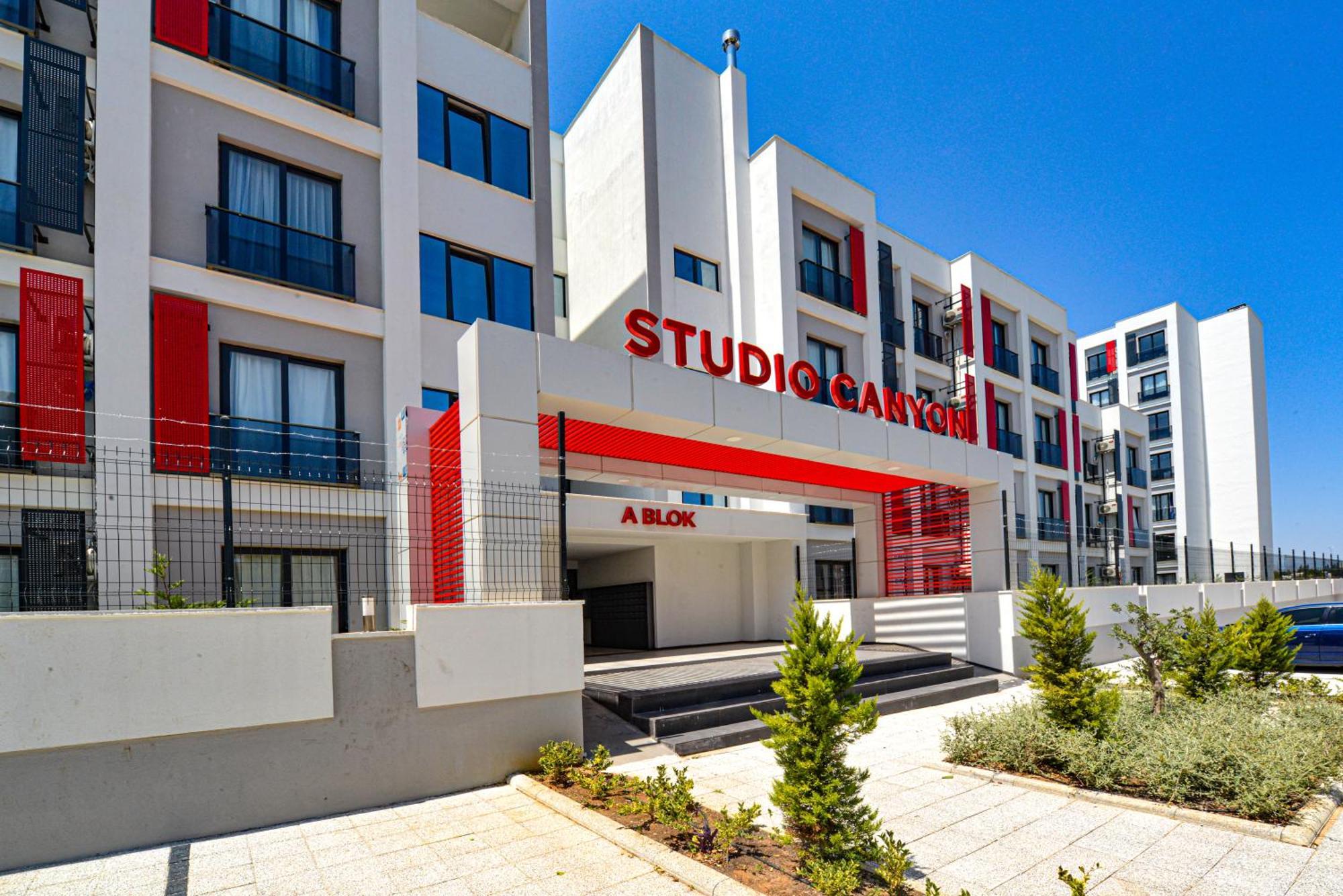 C Suites Antalia Airport Luaran gambar