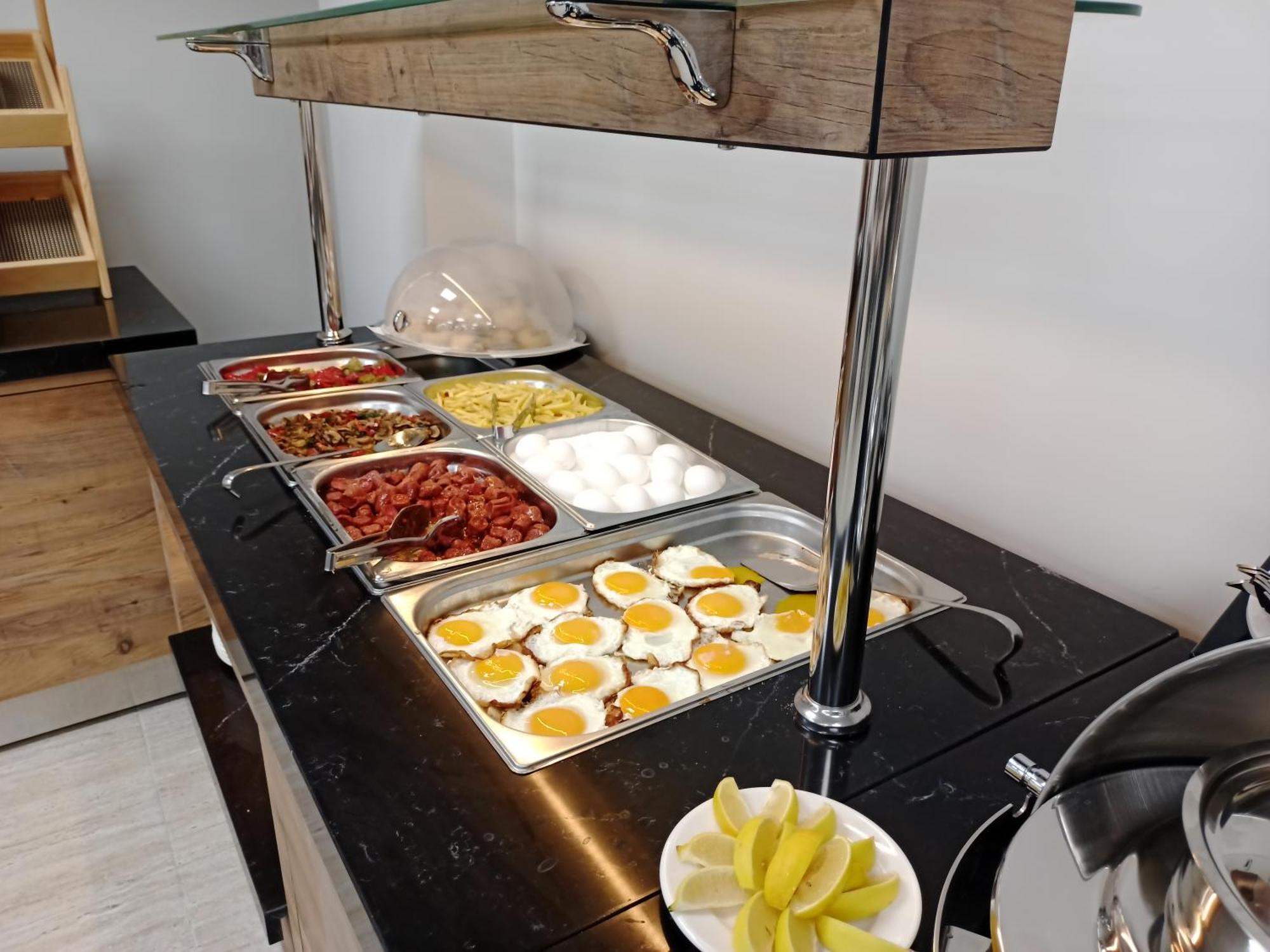 C Suites Antalia Airport Luaran gambar