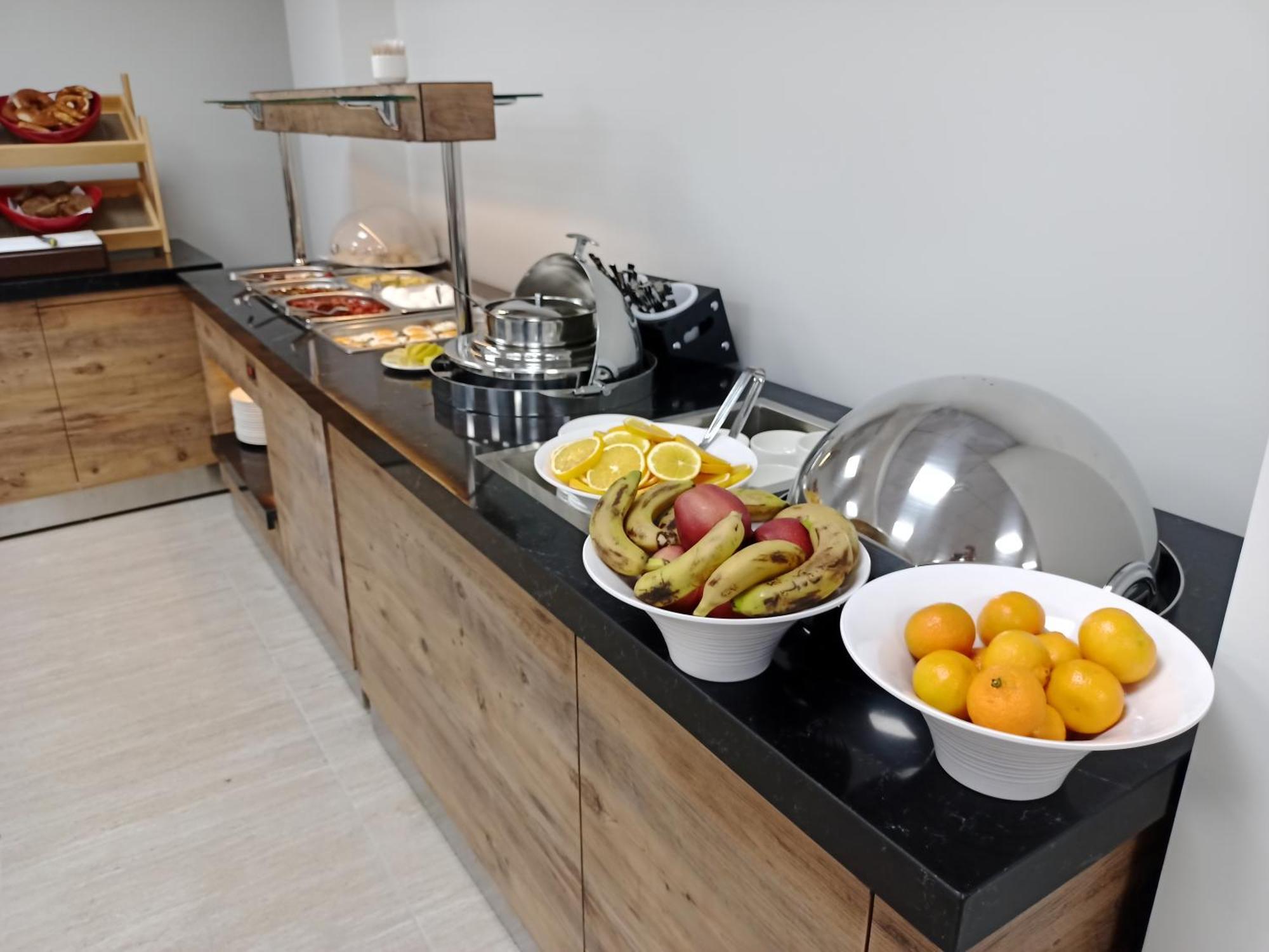 C Suites Antalia Airport Luaran gambar